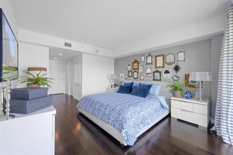 Condominio en venta en Sunny Isles Beach, Florida, 3 dormitorios, 171.78 m2 № 1940301 - foto 17