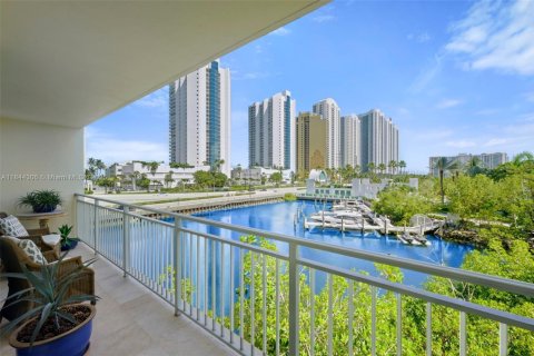 Condominio en venta en Sunny Isles Beach, Florida, 3 dormitorios, 171.78 m2 № 1940301 - foto 23