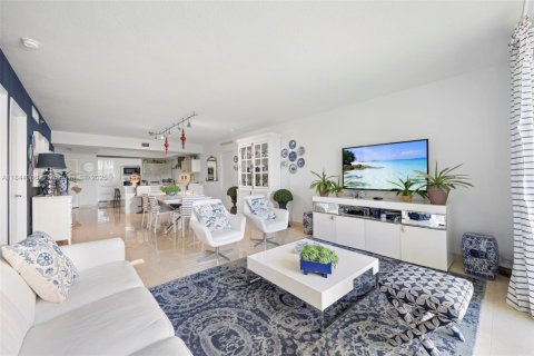 Condominio en venta en Sunny Isles Beach, Florida, 3 dormitorios, 171.78 m2 № 1940301 - foto 3