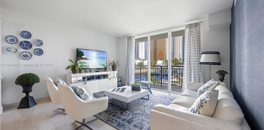 Condominio en Sunny Isles Beach, Florida, 3 dormitorios  № 1940301