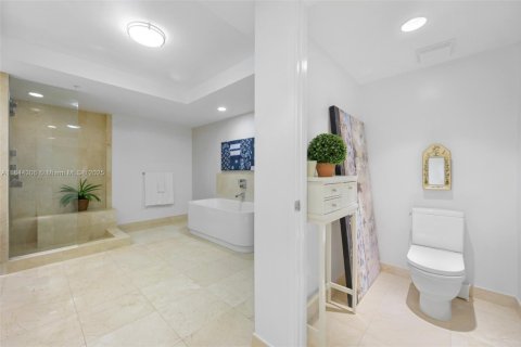 Condominio en venta en Sunny Isles Beach, Florida, 3 dormitorios, 171.78 m2 № 1940301 - foto 20