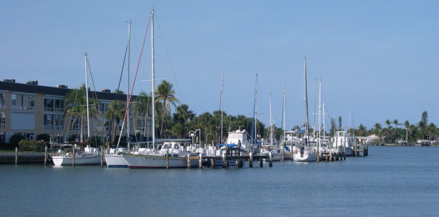 Condo in Fort Pierce, Florida, 1 bedroom  № 876439