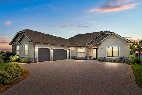 Casa en venta en Auburndale, Florida, 4 dormitorios, 242.66 m2 № 1852631 - foto 1