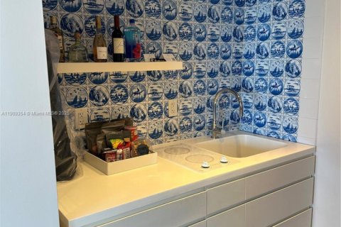 Купить кондоминиум в Майами-Бич, Флорида 1 спальня, 44.31м2, № 2012926 - фото 3