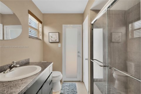 House in Hollywood, Florida 4 bedrooms, 217.95 sq.m. № 1826019 - photo 10
