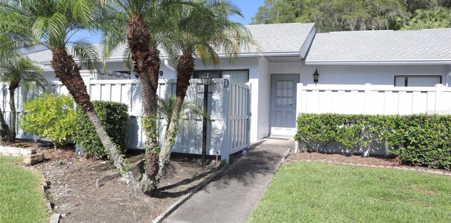 Casa en Tarpon Springs, Florida 2 dormitorios, 123.56 m2 № 1918826