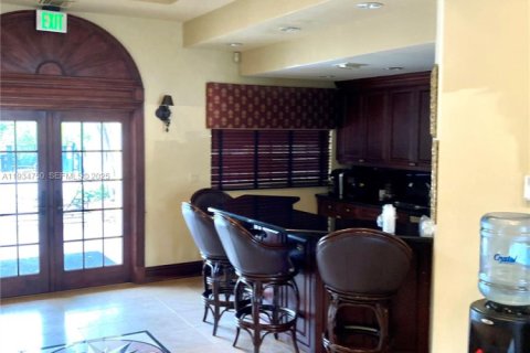 Condo in Pompano Beach, Florida, 1 bedroom  № 2000952 - photo 29