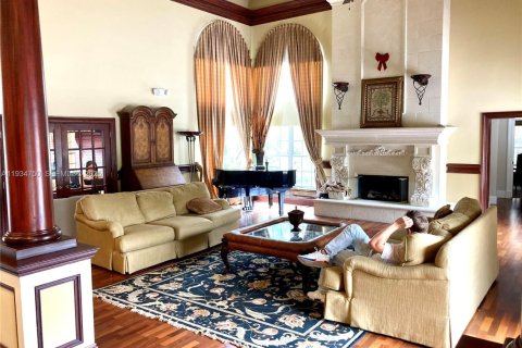 Condo in Pompano Beach, Florida, 1 bedroom  № 2000952 - photo 30