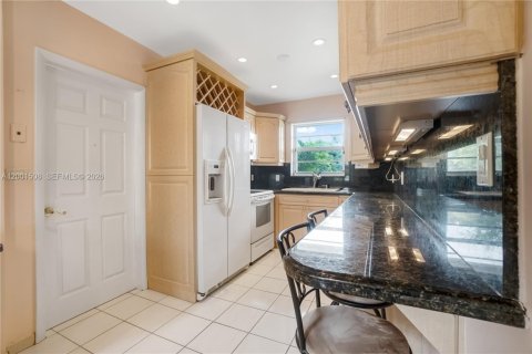 House in Miami, Florida 3 bedrooms, 150.32 sq.m. № 2066272 - photo 18