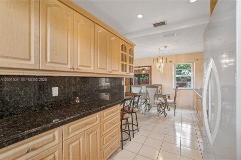 House in Miami, Florida 3 bedrooms, 150.32 sq.m. № 2066272 - photo 16