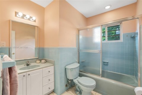 House in Miami, Florida 3 bedrooms, 150.32 sq.m. № 2066272 - photo 26