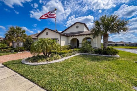 House in Land O' Lakes, Florida 2 bedrooms, 184.13 sq.m. № 1797229 - photo 2