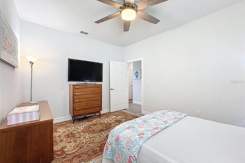House in Land O' Lakes, Florida 2 bedrooms, 184.13 sq.m. № 1797229 - photo 20