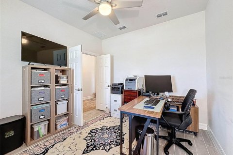 House in Land O' Lakes, Florida 2 bedrooms, 184.13 sq.m. № 1797229 - photo 24