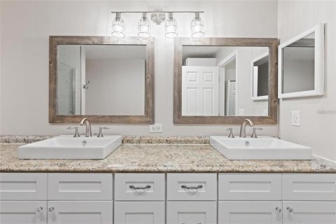 House in Wesley Chapel, Florida 4 bedrooms, 256.32 sq.m. № 1877309 - photo 21