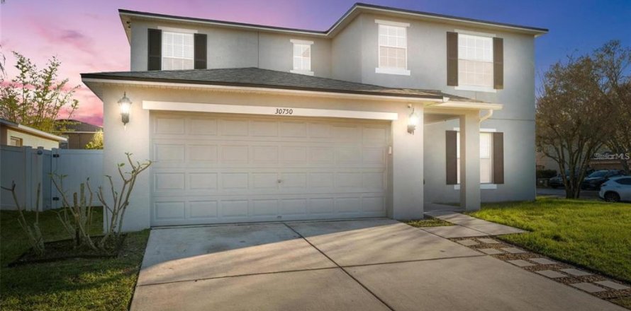 House in Wesley Chapel, Florida 4 bedrooms, 256.32 sq.m. № 1877309