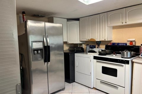 Villa ou maison à vendre à Tampa, Floride: 2 chambres, 84.73 m2 № 1805798 - photo 8