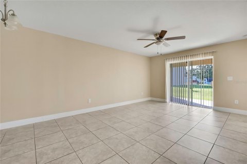 Appartement à louer à Spring Hill, Floride: 3 chambres, 239.32 m2 № 2429410 - photo 10