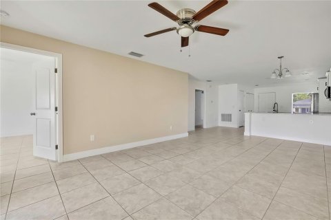 Appartement à louer à Spring Hill, Floride: 3 chambres, 239.32 m2 № 2429410 - photo 13