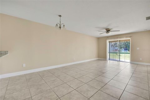 Appartement à louer à Spring Hill, Floride: 3 chambres, 239.32 m2 № 2429410 - photo 7