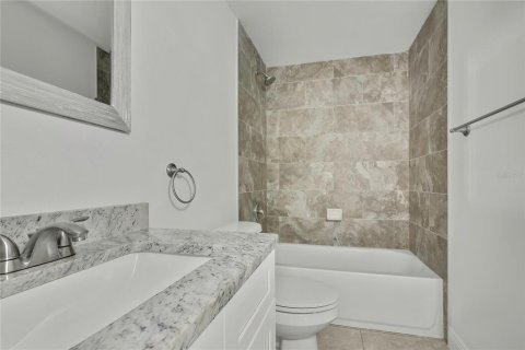 Appartement à louer à Spring Hill, Floride: 3 chambres, 239.32 m2 № 2429410 - photo 25