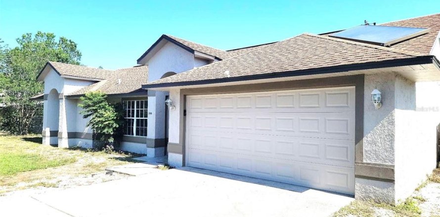 Villa ou maison à Deltona, Floride 3 chambres, 160.72 m2 № 1884925