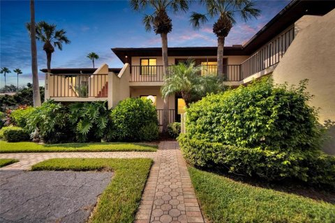 Condo in Bradenton, Florida, 2 bedrooms № 2207200