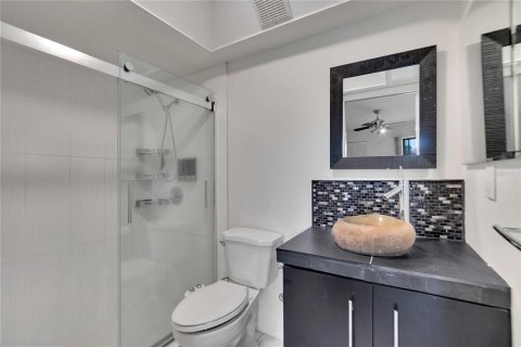 Condominio en venta en Bradenton, Florida, 2 dormitorios, 116.5 m2 № 2207200 - foto 19