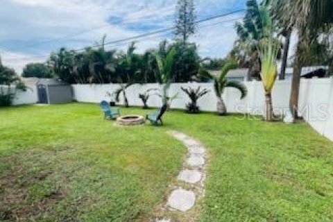 House in Seminole, Florida 3 bedrooms, 103.31 sq.m. № 1906156 - photo 4
