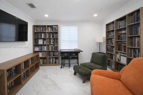 Touwnhouse à vendre à Miami, Floride: 4 chambres, 123.28 m2 № 2022114 - photo 12