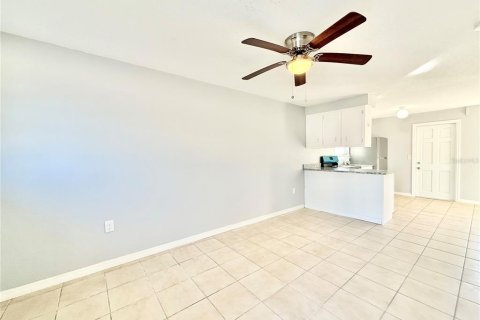 Immobilier commercial à vendre à Punta Gorda, Floride: 4 chambres, 179.12 m2 № 2405524 - photo 10