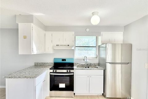 Immobilier commercial à vendre à Punta Gorda, Floride: 4 chambres, 179.12 m2 № 2405524 - photo 5