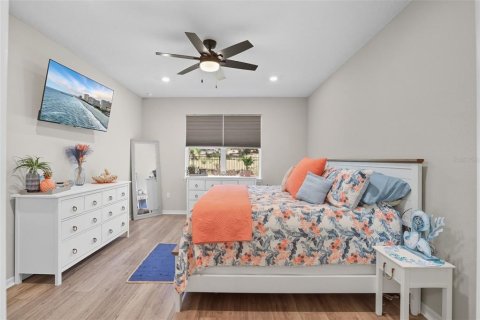 House in Minneola, Florida 2 bedrooms, 180.51 sq.m. № 2106470 - photo 15