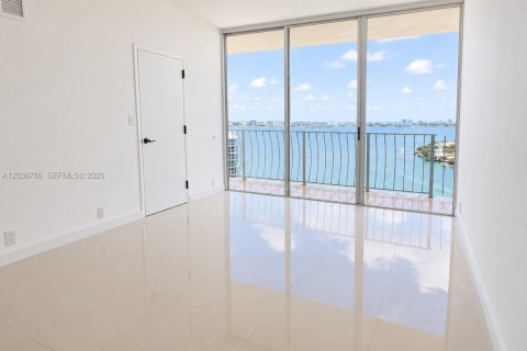 Condominio en alquiler en North Bay Village, Florida, 2 dormitorios, 95.69 m2 № 2085071 - foto 25