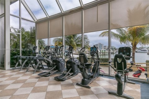 Condominio en alquiler en North Bay Village, Florida, 2 dormitorios, 95.69 m2 № 2085071 - foto 29