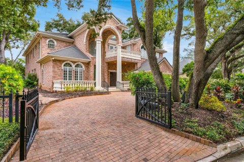 Villa ou maison à vendre à Tampa, Floride: 5 chambres, 669.27 m2 № 1910919 - photo 2