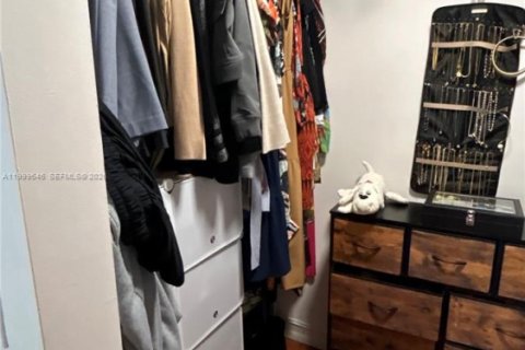 Купить виллу или дом в Майами, Флорида 3 спальни, 180.23м2, № 2065448 - фото 27