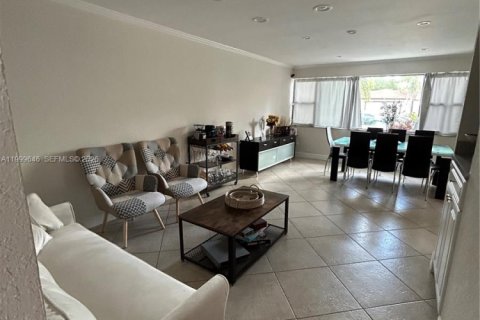 Купить виллу или дом в Майами, Флорида 3 спальни, 180.23м2, № 2065448 - фото 6