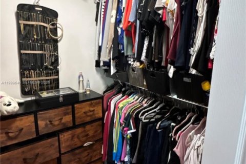 Купить виллу или дом в Майами, Флорида 3 спальни, 180.23м2, № 2065448 - фото 28