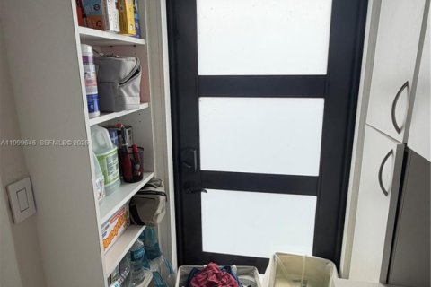 Купить виллу или дом в Майами, Флорида 3 спальни, 180.23м2, № 2065448 - фото 13