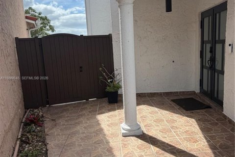 Купить виллу или дом в Майами, Флорида 3 спальни, 180.23м2, № 2065448 - фото 2