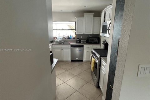 Купить виллу или дом в Майами, Флорида 3 спальни, 180.23м2, № 2065448 - фото 8