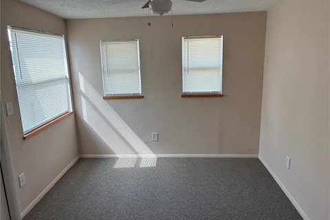 Apartment in Clermont, Florida 2 bedrooms, 82.5 sq.m. № 2111012 - photo 9