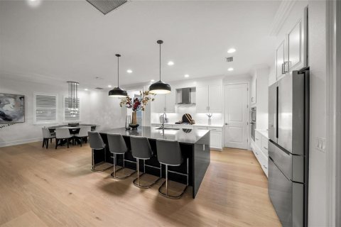 Casa en venta en Bradenton, Florida, 5 dormitorios, 348.29 m2 № 2157709 - foto 9
