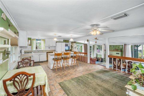 House in Bradenton, Florida 3 bedrooms, 163.69 sq.m. № 1562144 - photo 15
