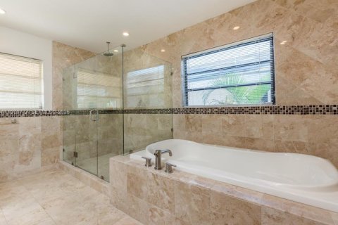 Villa ou maison à vendre à Coral Gables, Floride: 4 chambres, 260.13 m2 № 2051313 - photo 15