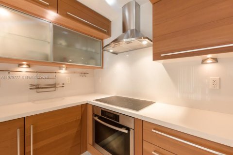 Villa ou maison à vendre à Coral Gables, Floride: 4 chambres, 260.13 m2 № 2051313 - photo 6