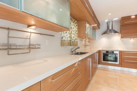 Villa ou maison à vendre à Coral Gables, Floride: 4 chambres, 260.13 m2 № 2051313 - photo 5