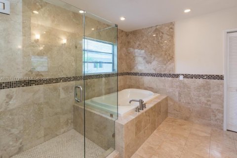 Villa ou maison à vendre à Coral Gables, Floride: 4 chambres, 260.13 m2 № 2051313 - photo 16