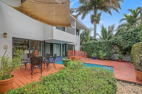 Villa ou maison à vendre à Coral Gables, Floride: 4 chambres, 260.13 m2 № 2051313 - photo 23